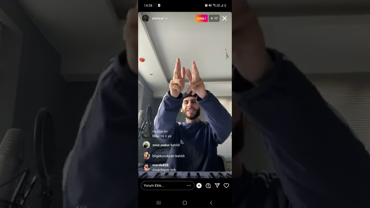 Olvi yakın zamanda çıkıcak şarkıları dinletiyor (ig canlı yayın)