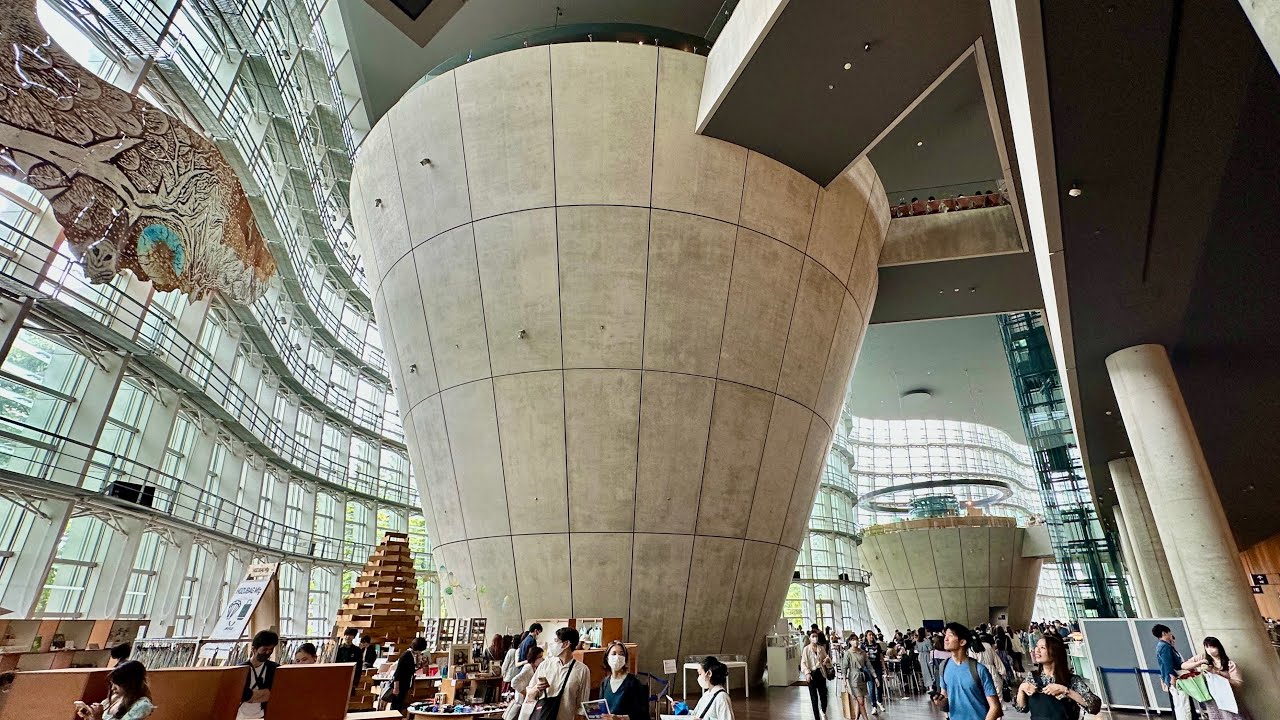 🇯🇵 Archi Tour: Art Museum with Wavy Design in Tokyo, Japan (National Art Center, Tokyo)