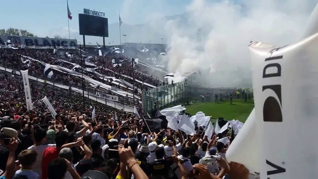 Salida COLO COLO vs u de chile 2016