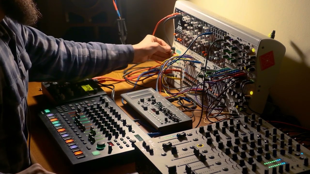 Live Modular Techno Session with Tr8s | 16-11-2024