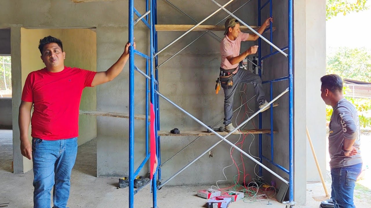 Llego el electricista a hacer la instalación, Ya hay luz en la casa 