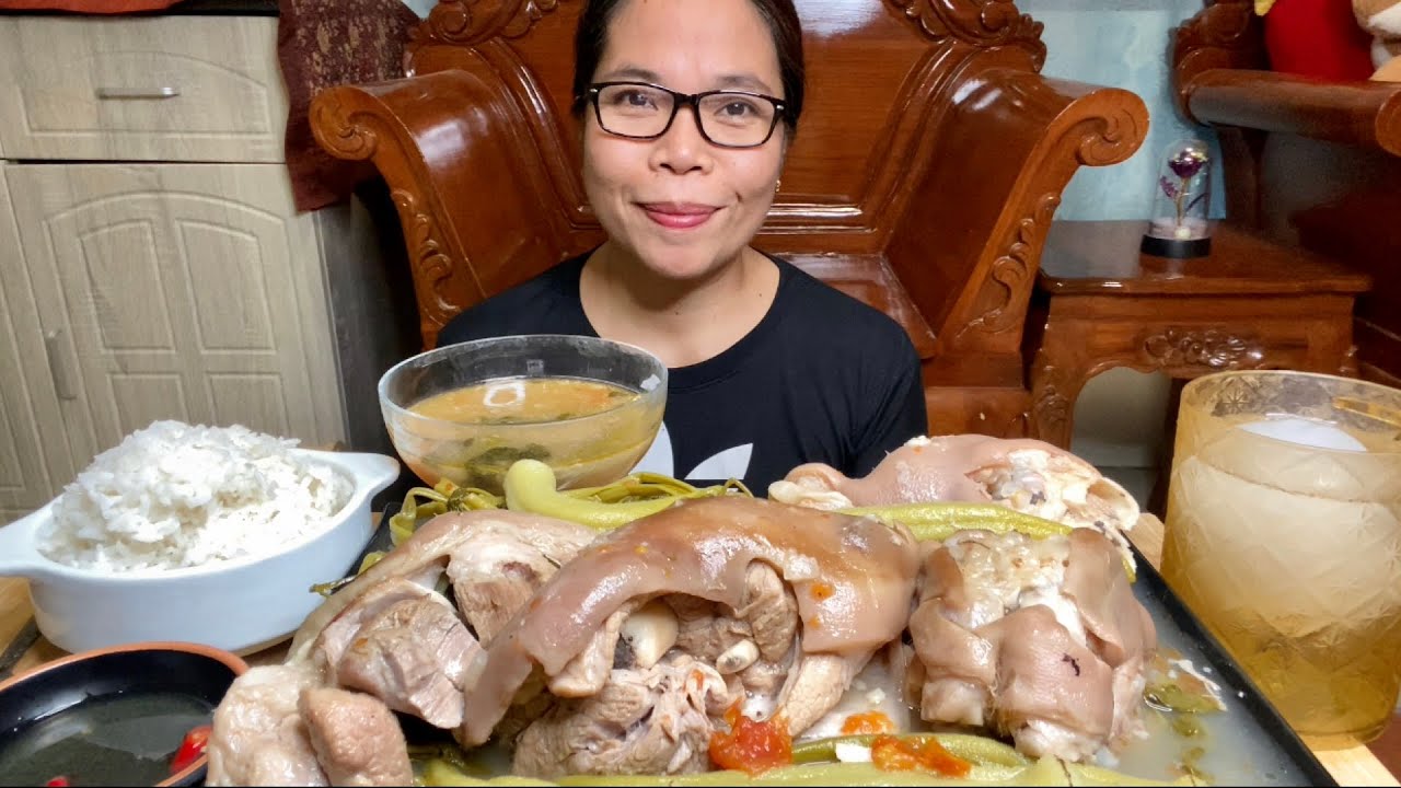 SINIGANG NA PATA NG BABOY | SOUR PORK LEG | MUKBANG PHILIPPINES ASMR