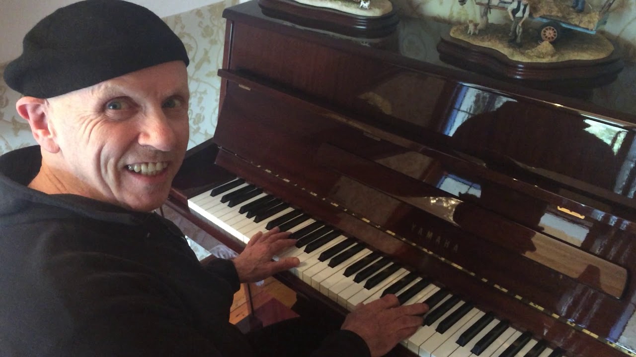 Brush pays tribute to Jimmy Cooper & plays 