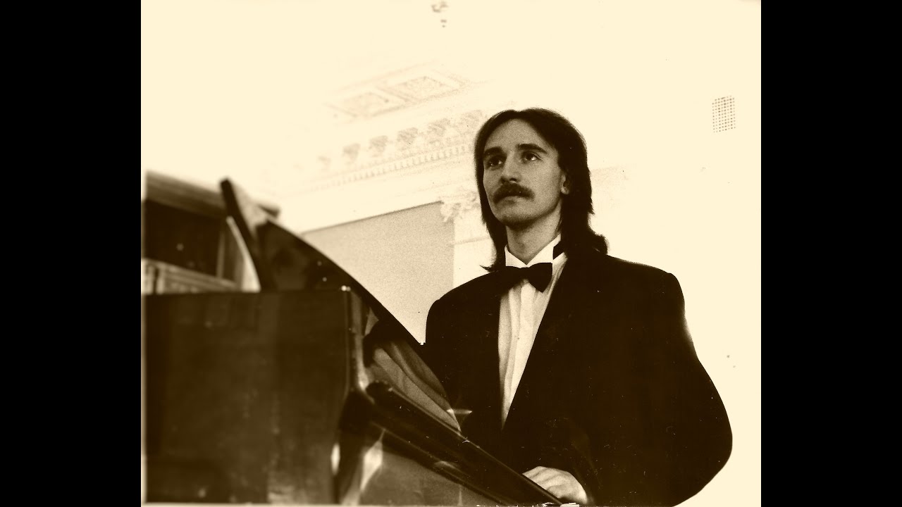 Evgeni Mikhailov plays Sonata No. 3 by A. Scriabin
