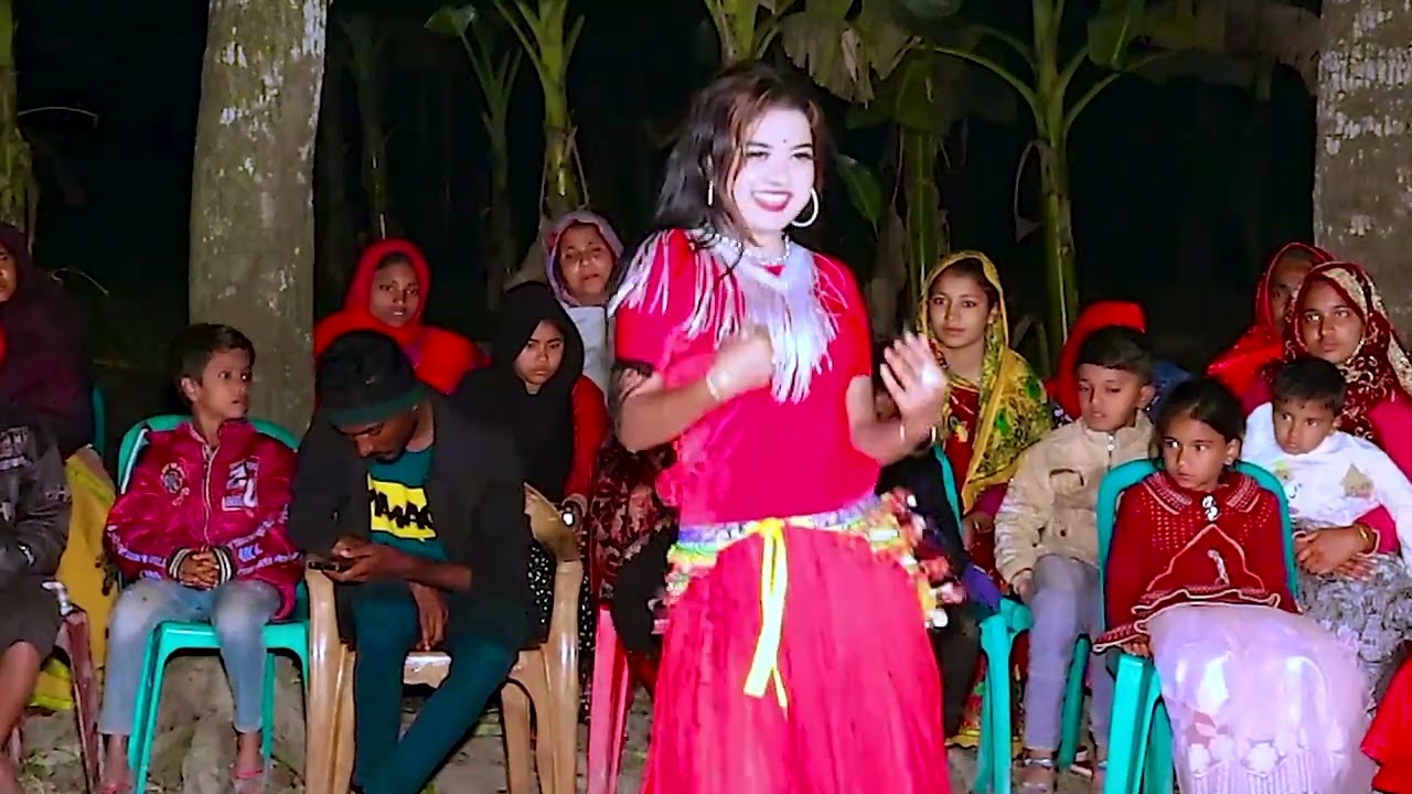 বিয়ে বাড়ির উরাধুরা নাচ | পরি পরি পরিমনি | Pori Moni Hot Item Song | Bangla Dance | Juthi Dance