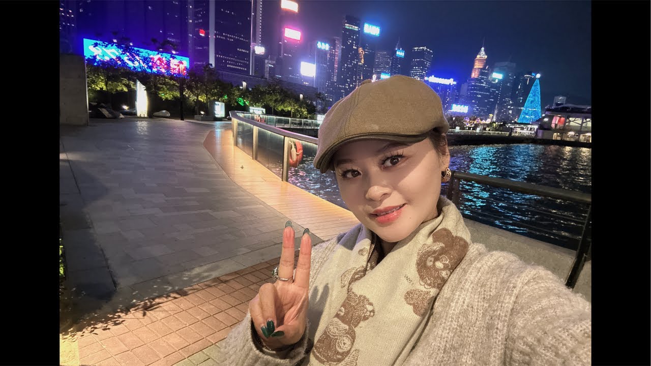“四川辣妹子好运来”正在直播！会展金紫荆海边现场直播！