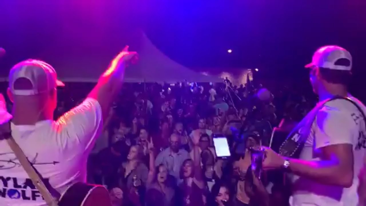 Ben Nation/Dylan Wolfe Band singing “The South” along with several others! #Vocals 🤘🎤 (Part 1)