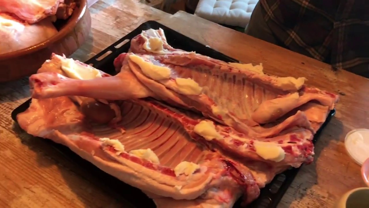 Lechazo al horno a la barbacoa