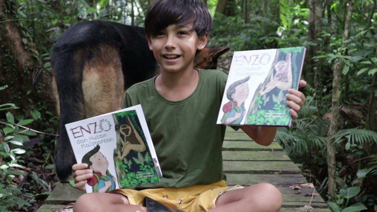 Enzo bercerita Tentang Buku Baru nya