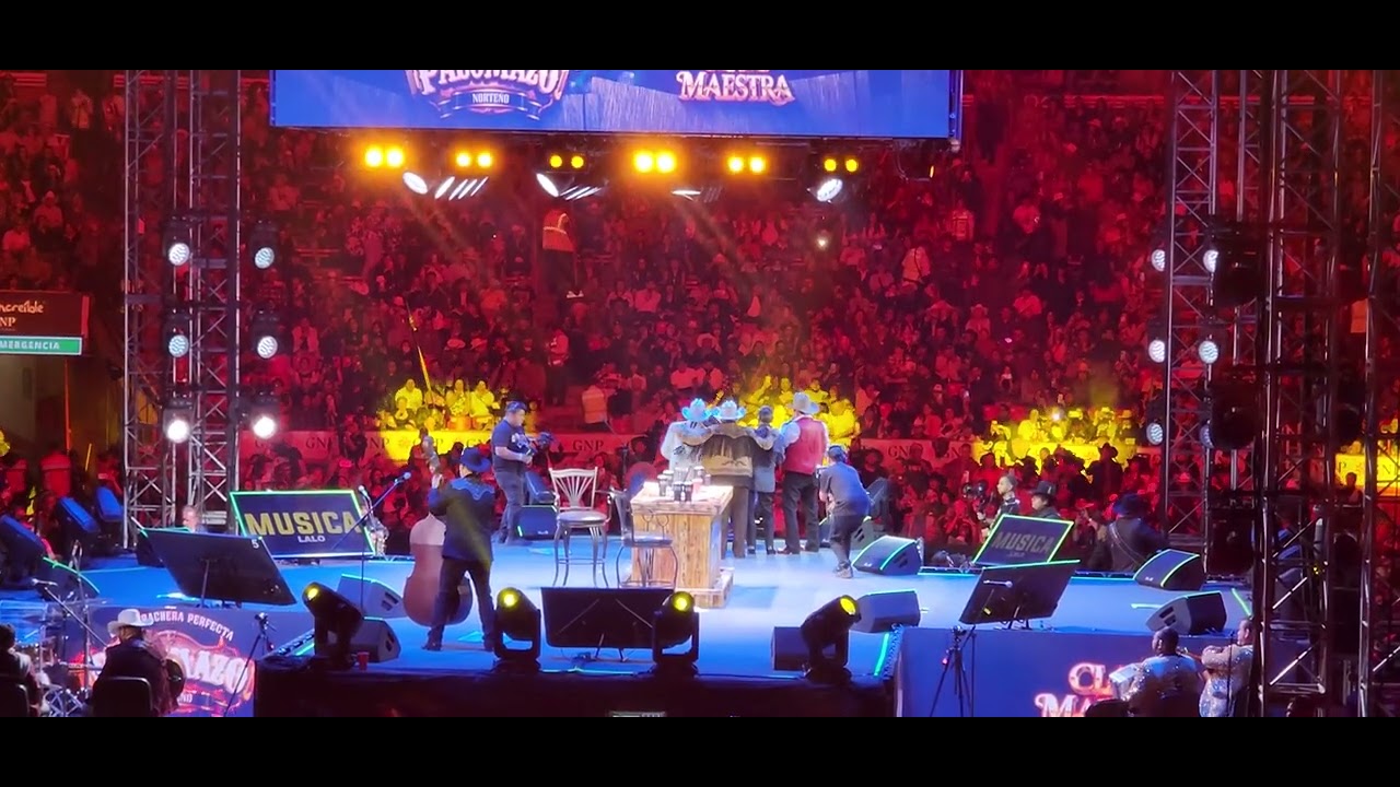 Laurita Garza. Palomazo norteño plaza de toros cdmx 14.02.2026.
