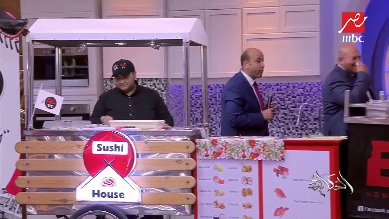 قصة عربة هامبورجر صاحبها خريج طب وآثار .. وعمرو أديب منبهر بالسندوتشات
