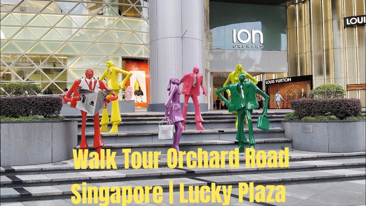 Walk Tour Sightseeing Orchard Road Singapore and Lucky Plaza 