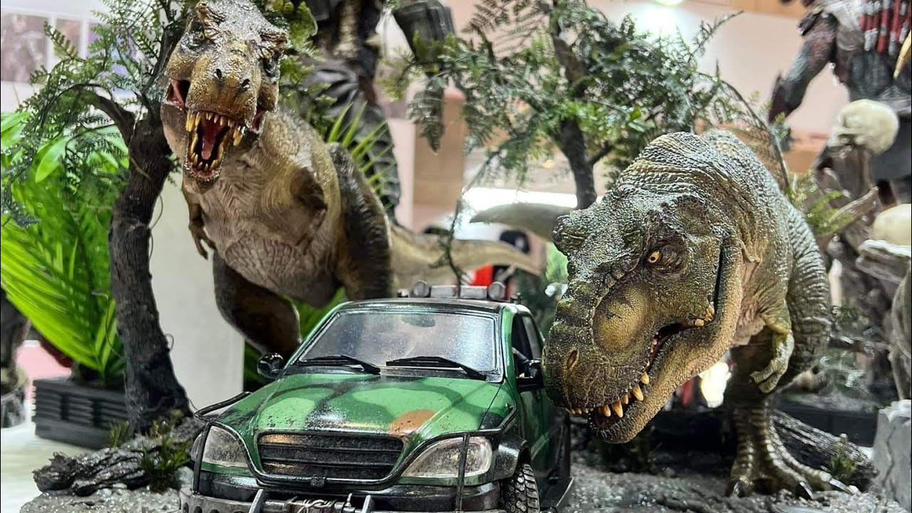 Jurassic Park - Blue and Beta - T Rex Cliff Attack Statues by @Prime1Studio -  Next Level Showcase