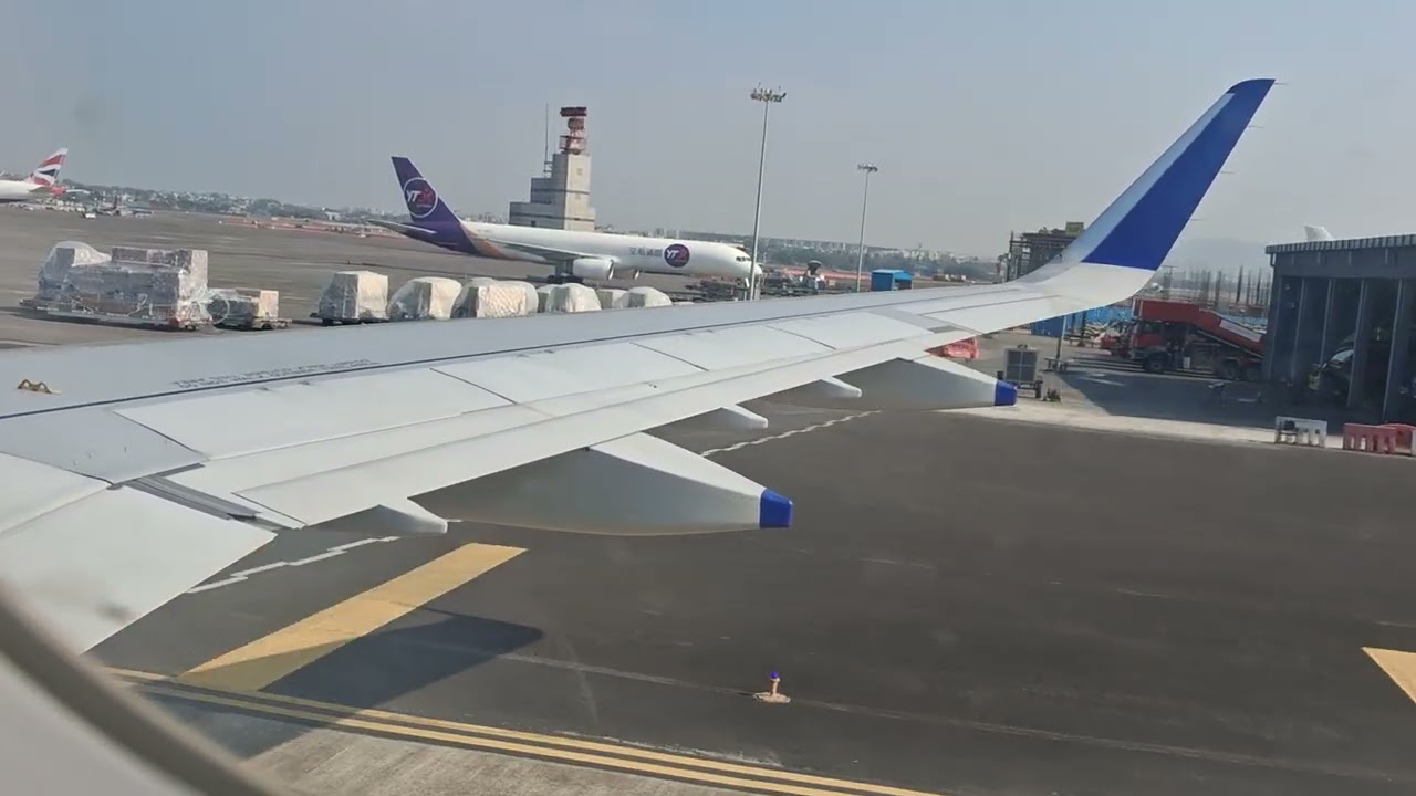 Landing at mumbai international airport T2 [4k] #mumbai #airport 