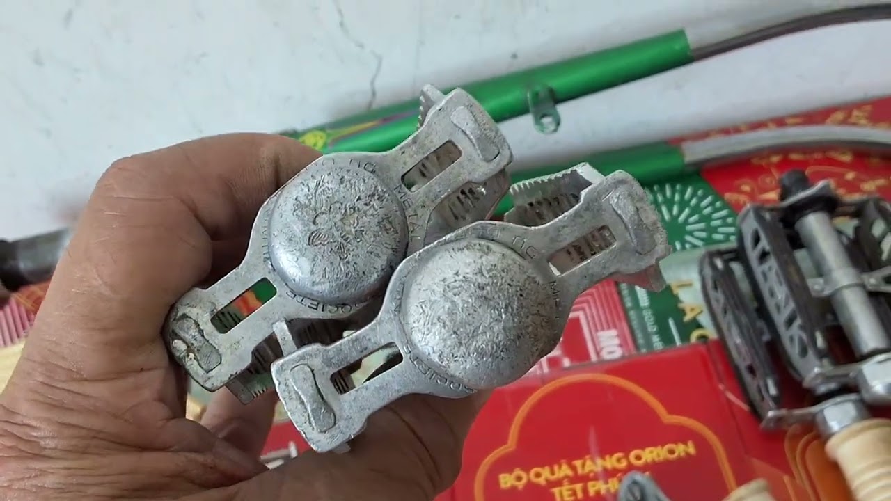 Phụ tùng xe đạp Pháp Lh zalo 0975556122