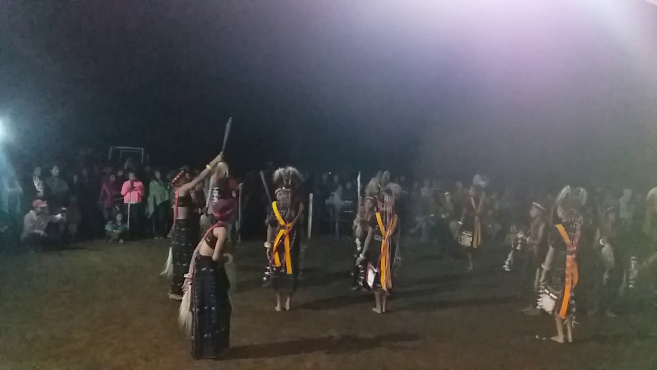 Tarian Adat Bajawa Asli