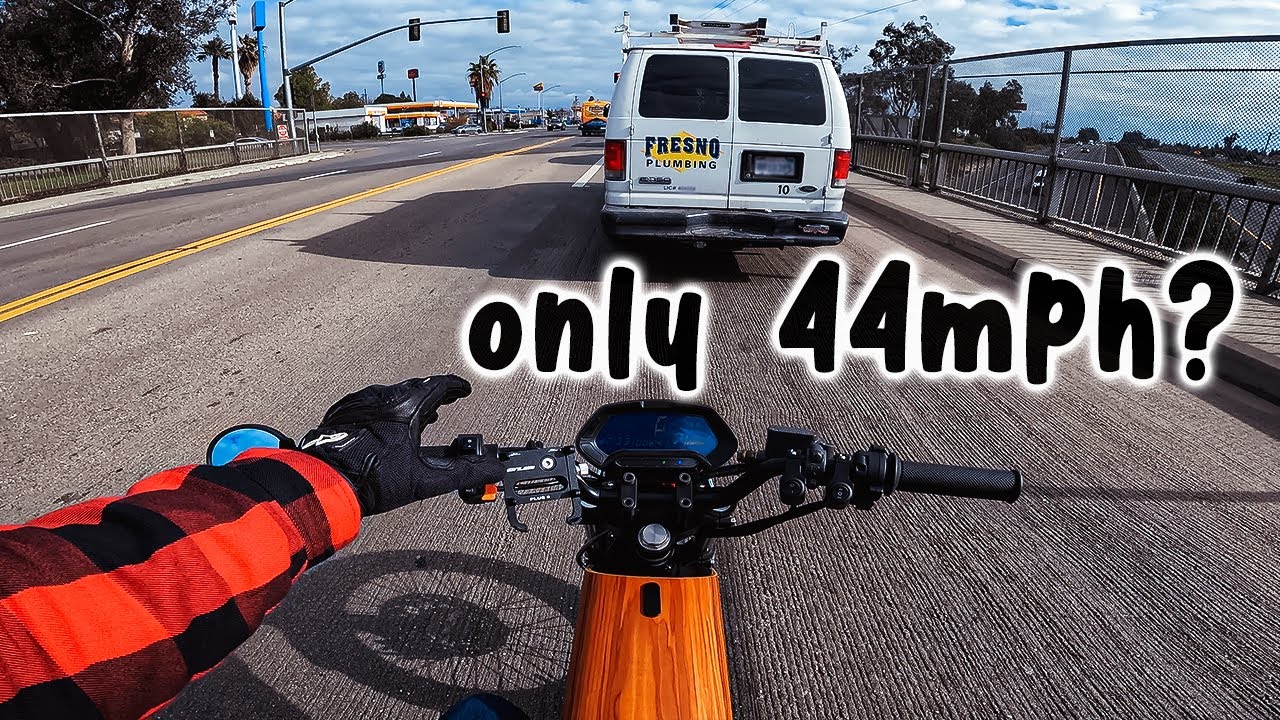 The Onyx RCR is SCARY in TRAFFIC !