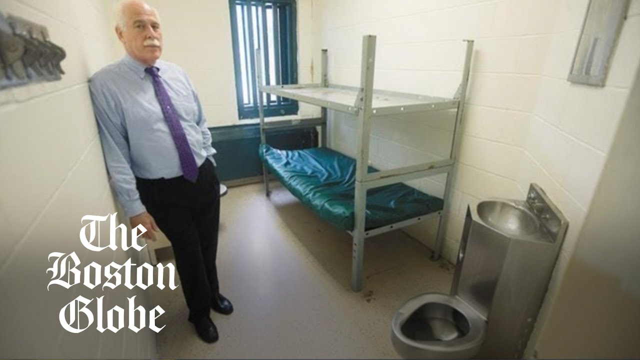 Aaron Hernandez's Life in Jail