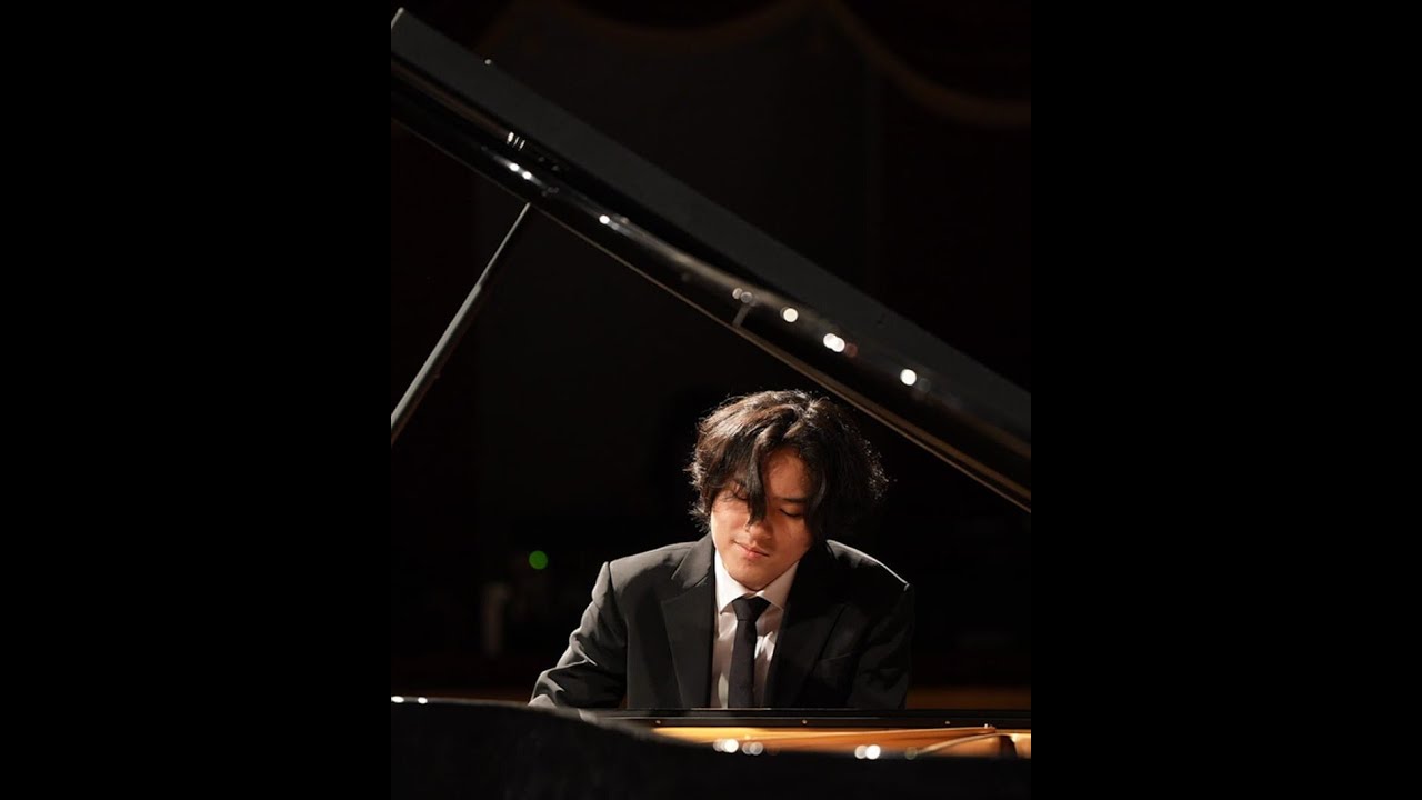 Yunchan Lim Debut in Italy (Bari) - Bartok Piano Concerto No. 3 [2025]
