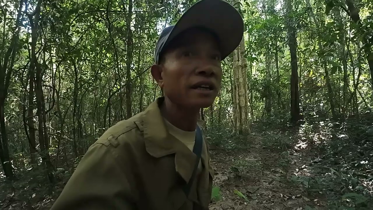 เข้าป่าวันแรกกับทีมงาน//แอ คนเดียวป่า//