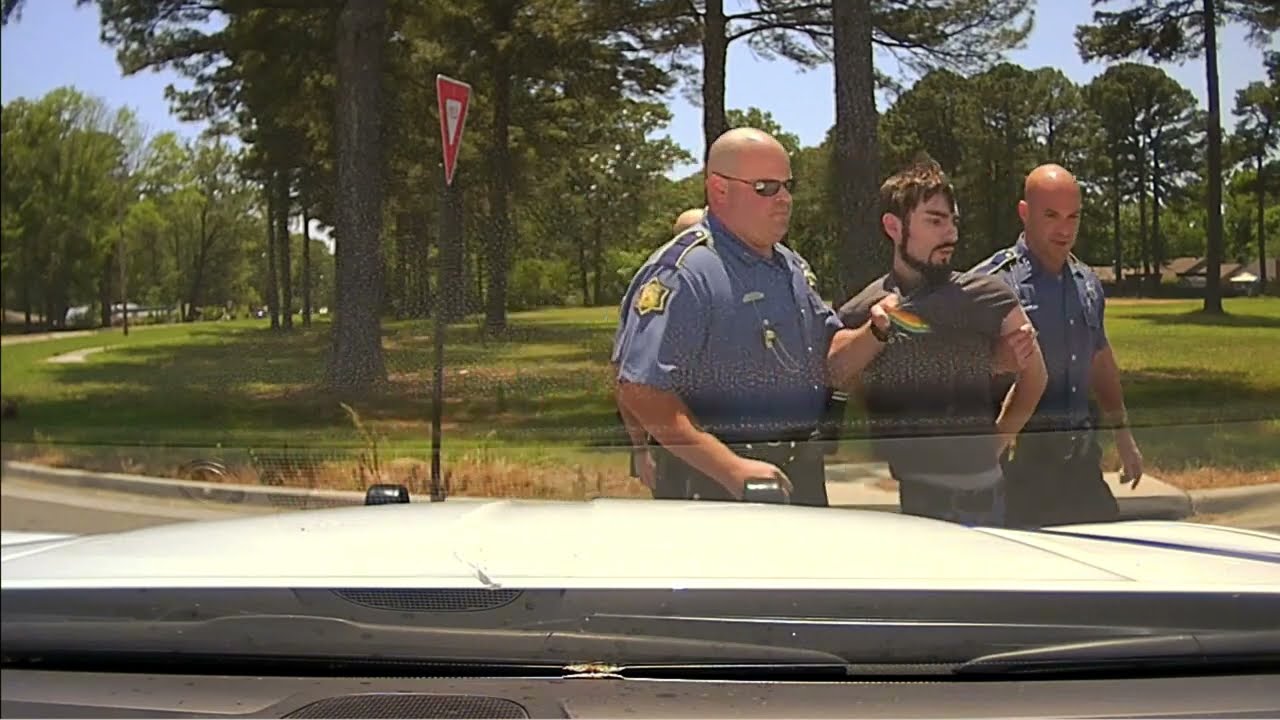 KTM Motorcycle operator shows off at 144 MPH - Arkansas State Police not impressed #police #pursuit