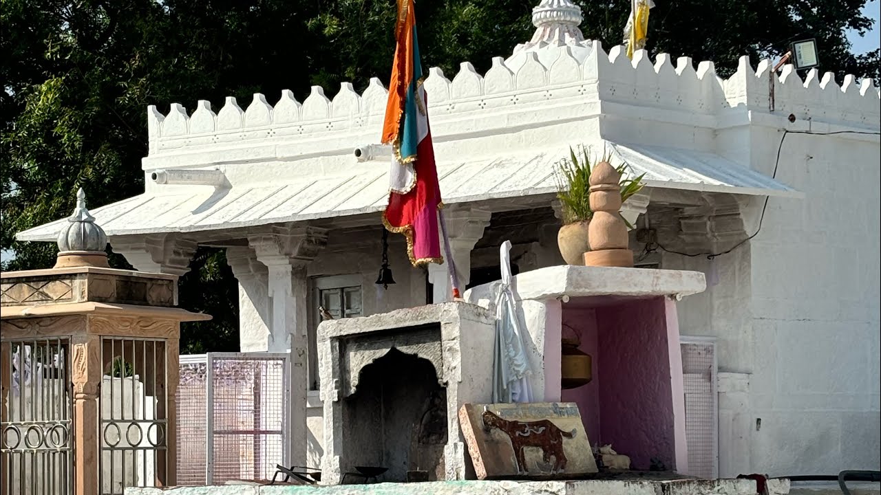 रामदेव जी बाबा के घोड़े के पोड़ले के निशान व हरजीभाटीजी व रामदेव जी मिलन स्थल