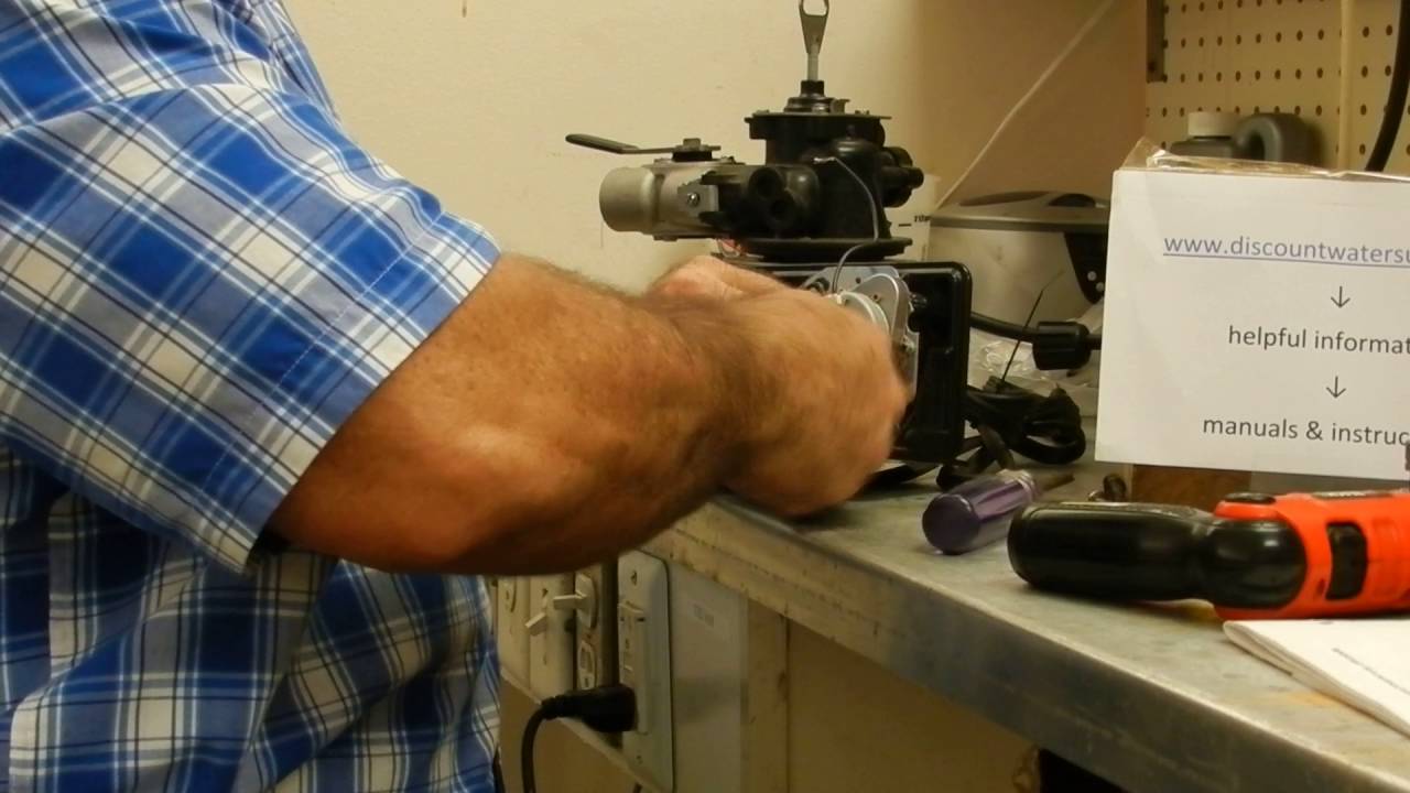 Servicing Fleck 5600 Powerhead
