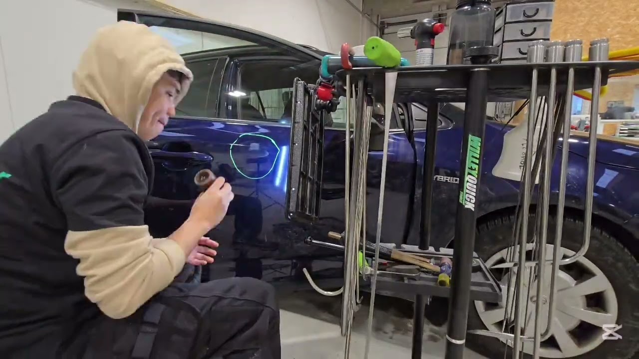 Paintless dent removal body line dent removal#paintlessdentrepair #pdr #gpr #paintlessdentremoval 