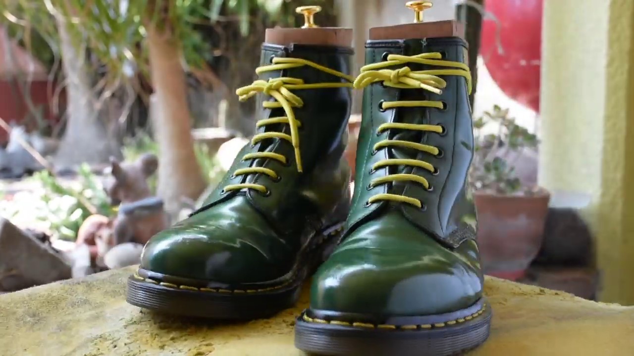 CÓMO BOLEAR TUS DR. MARTENS 1460.                                                   VERDES SMOOTH