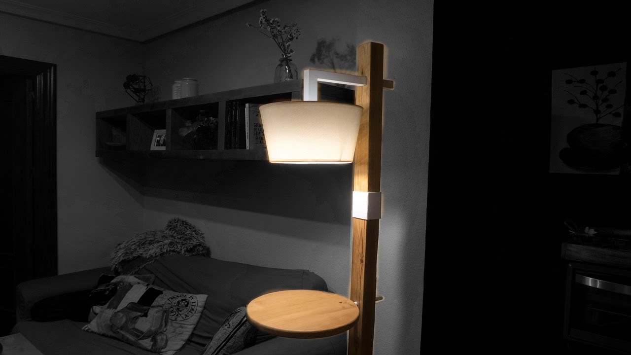 LAMPARA DE PIE HECHA EN MADERA Y HIERRO