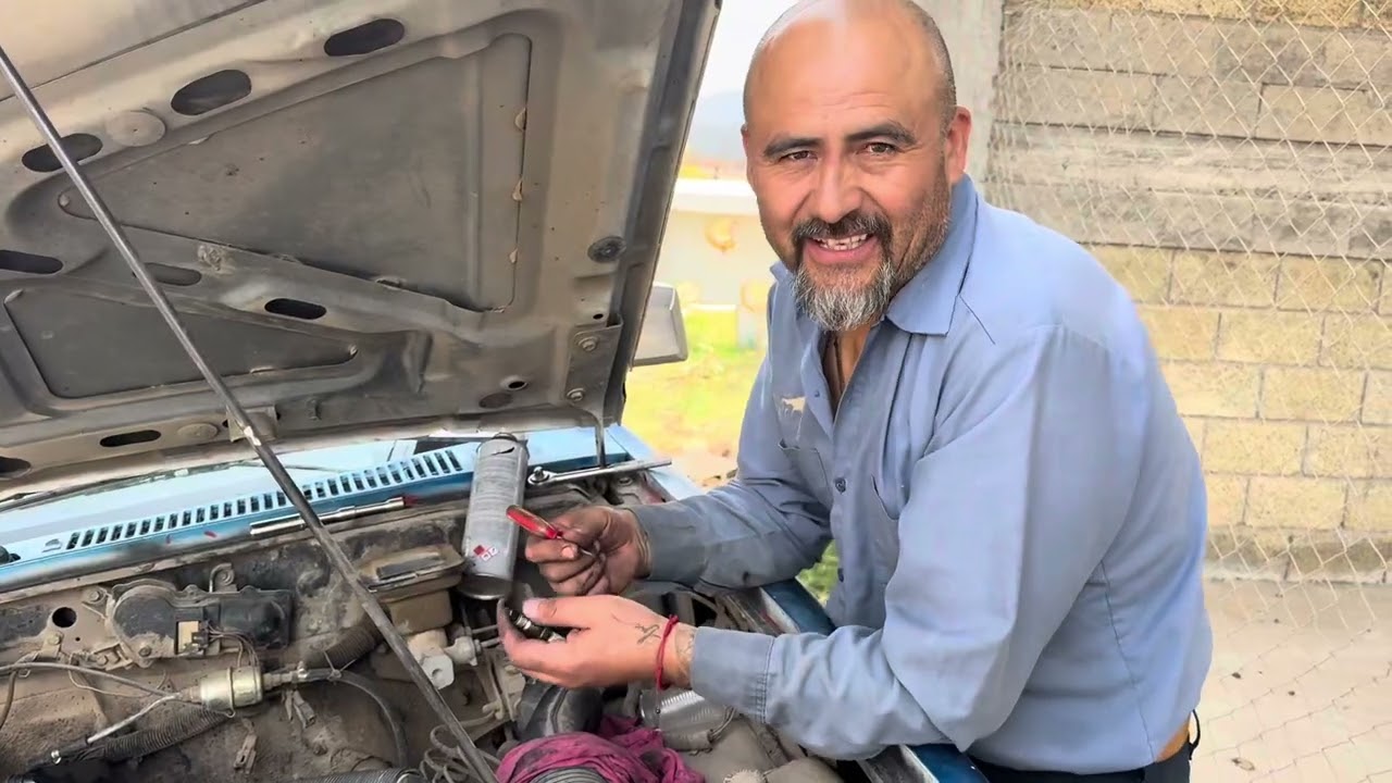 Arreglando la camioneta 🛻 de mi cuñado