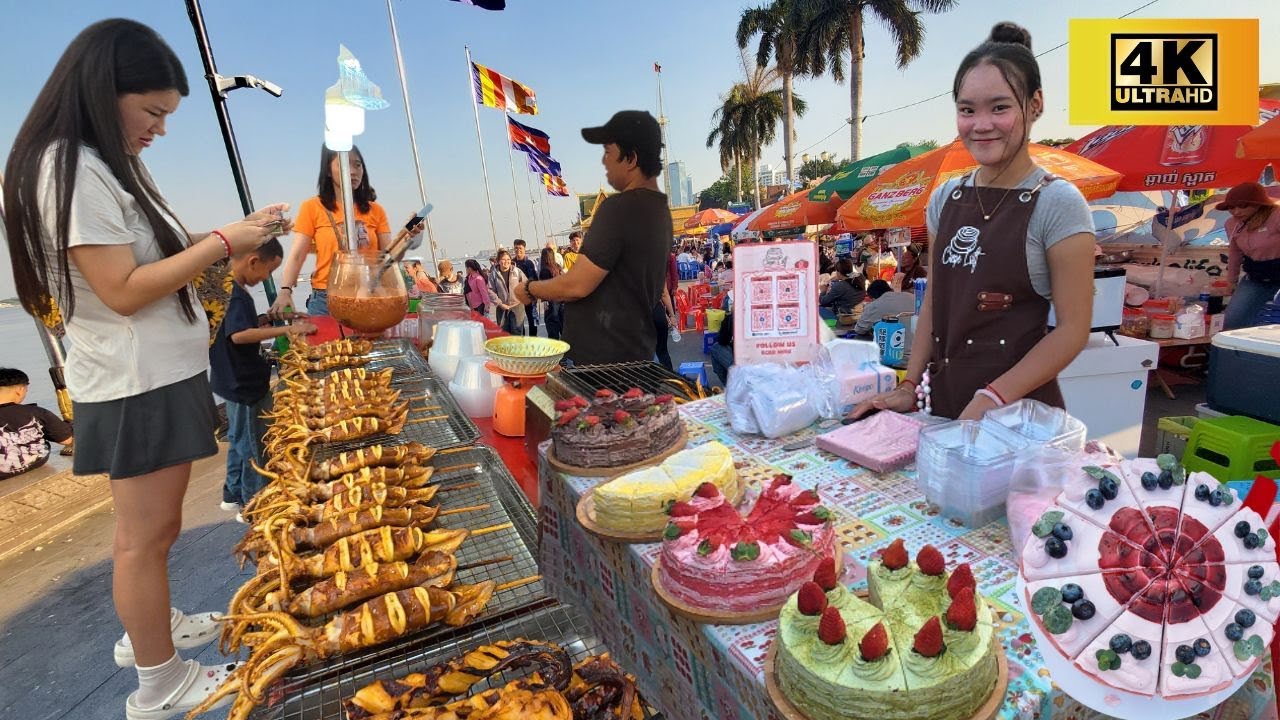 Street Food​ at Riverside 🌃  Evening Walking Tour Phnom Penh