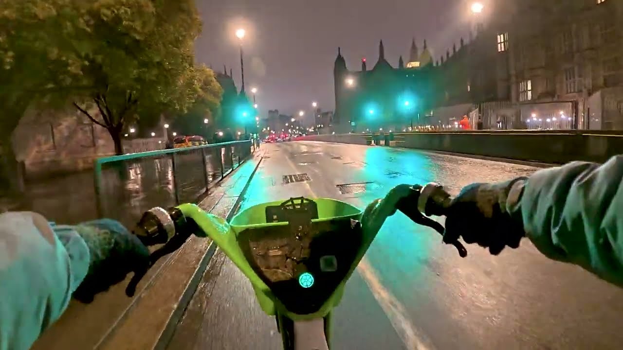 London After Rain ✨ | Stunning 4K Cycling POV (Wet Roads & City Lights)