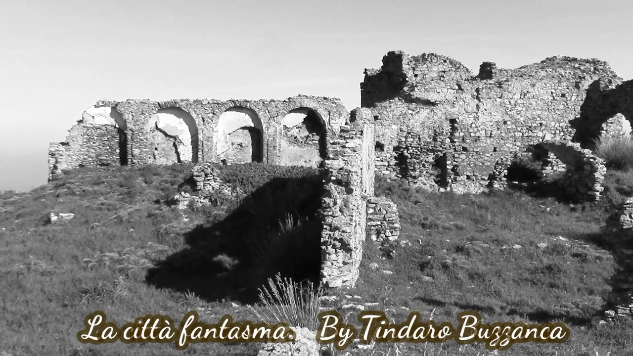 Gioiosa Guardia, la città fantasma.