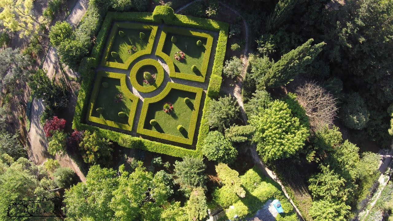 Drone Tour al giardino botanico La Cutura del bed and breakfast in Salento Tana del Riccio