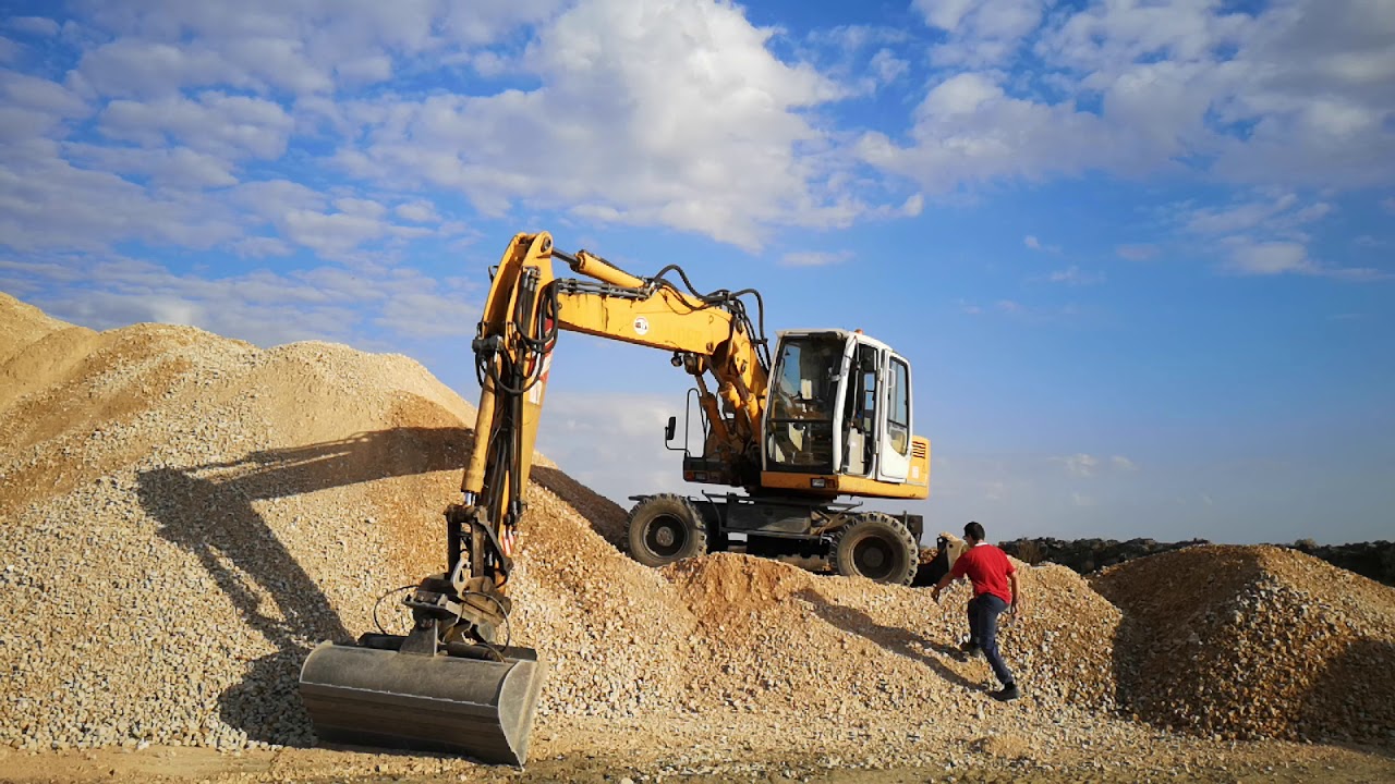 Liebherr-900A Litronic
