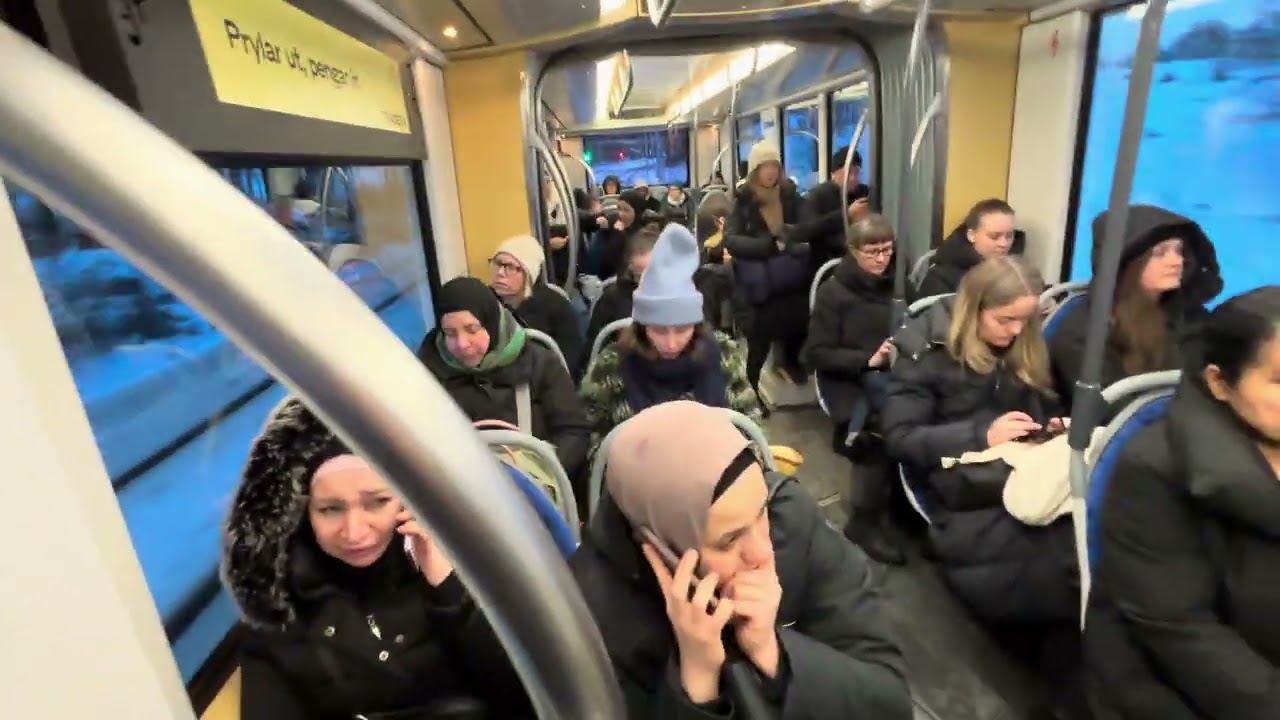 Spårvagn från Angered centrum till Hammarkullen