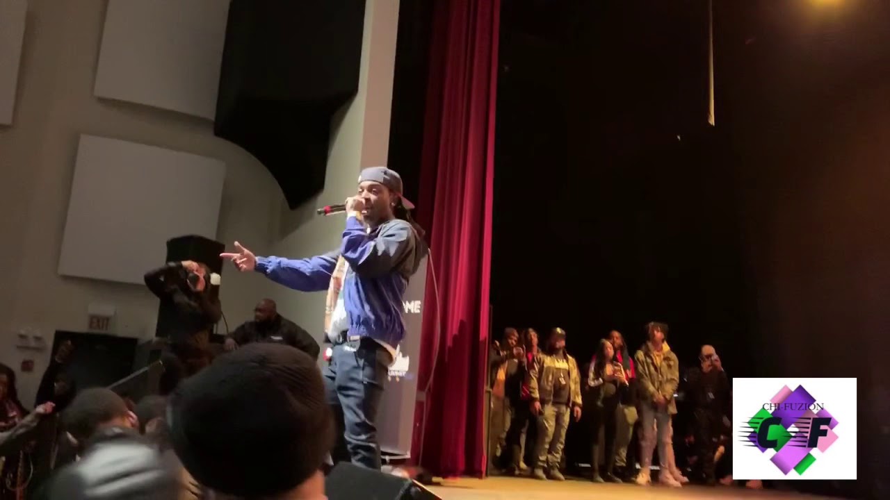 TK Kravitz & Jacquees Perform “Ocean” at the WGCI Music Summit In Chicago