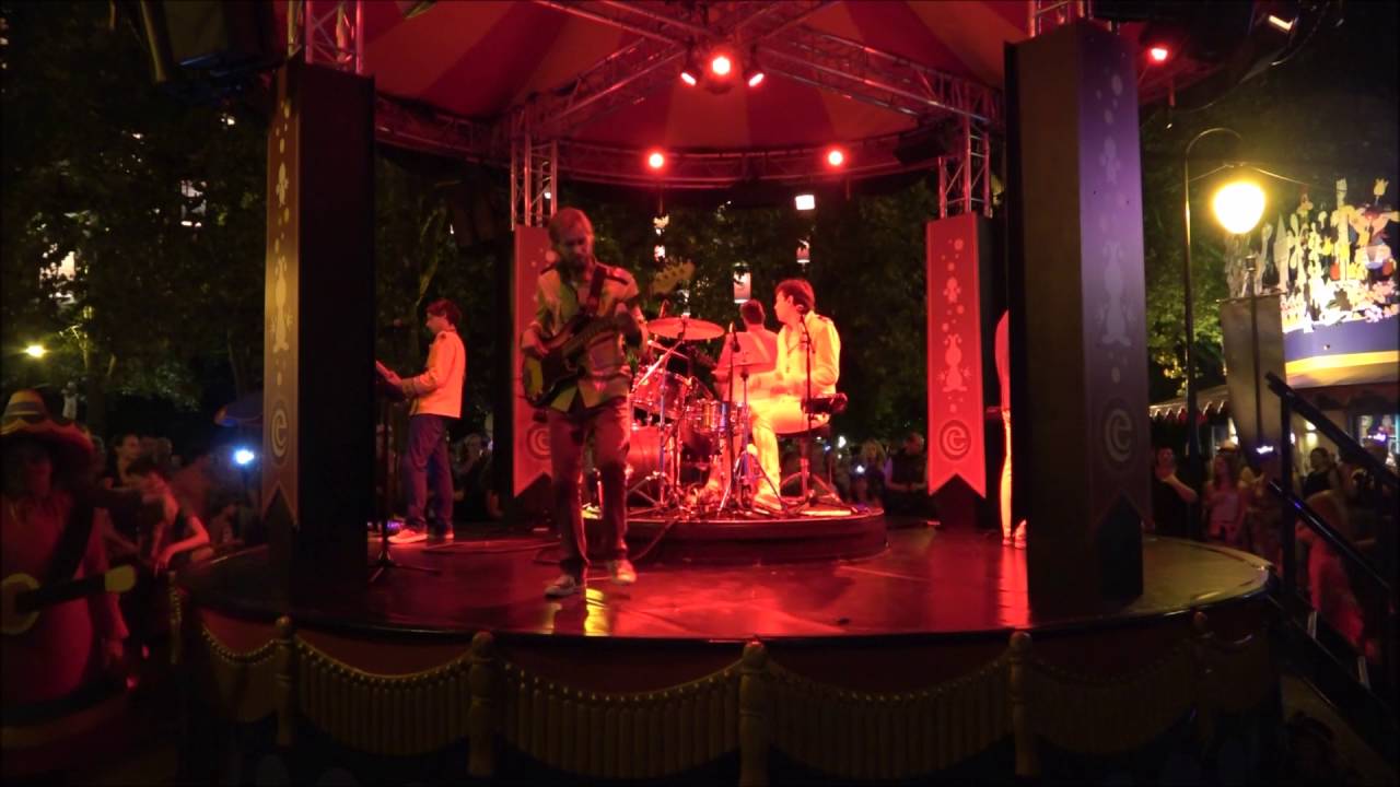 Laatste meezingfestijn met Jelle en de rode neuzen @Efteling