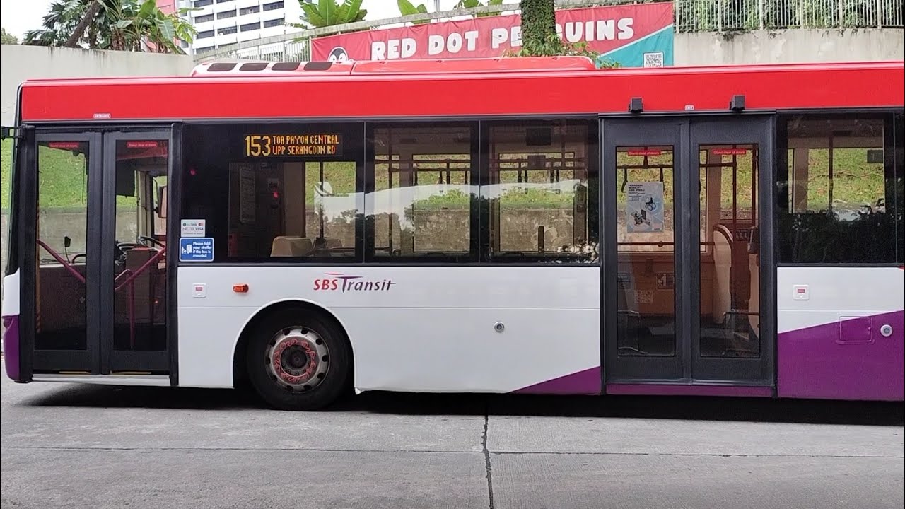 [車輪に赤いナットリテーナー] SBS8739B 153 (SWDEP 86 代走運行) Scania K230UB Euro 5 Batch 1, 2009年式 赤ヶ丘バスターミナルにて