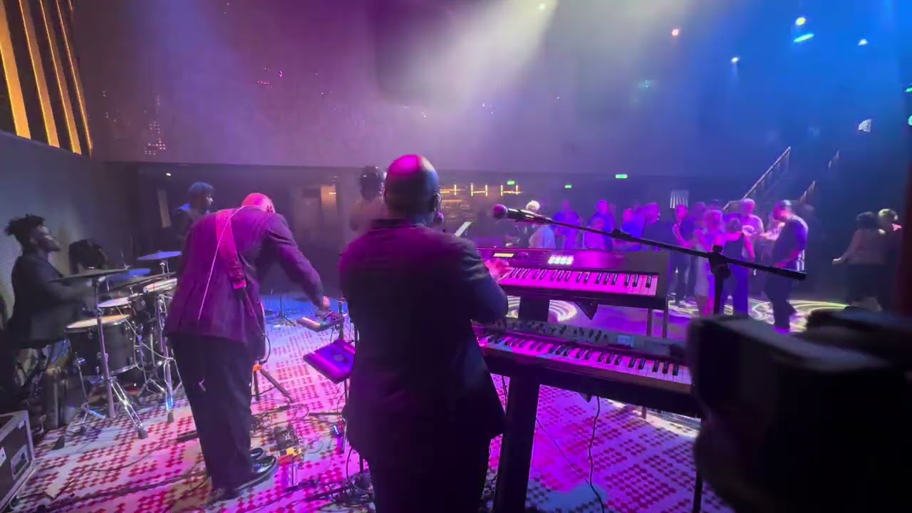 Steve Wonder Superstition played live on Cruise ship. #thefiveoctavesband #celebritycruises #cruise