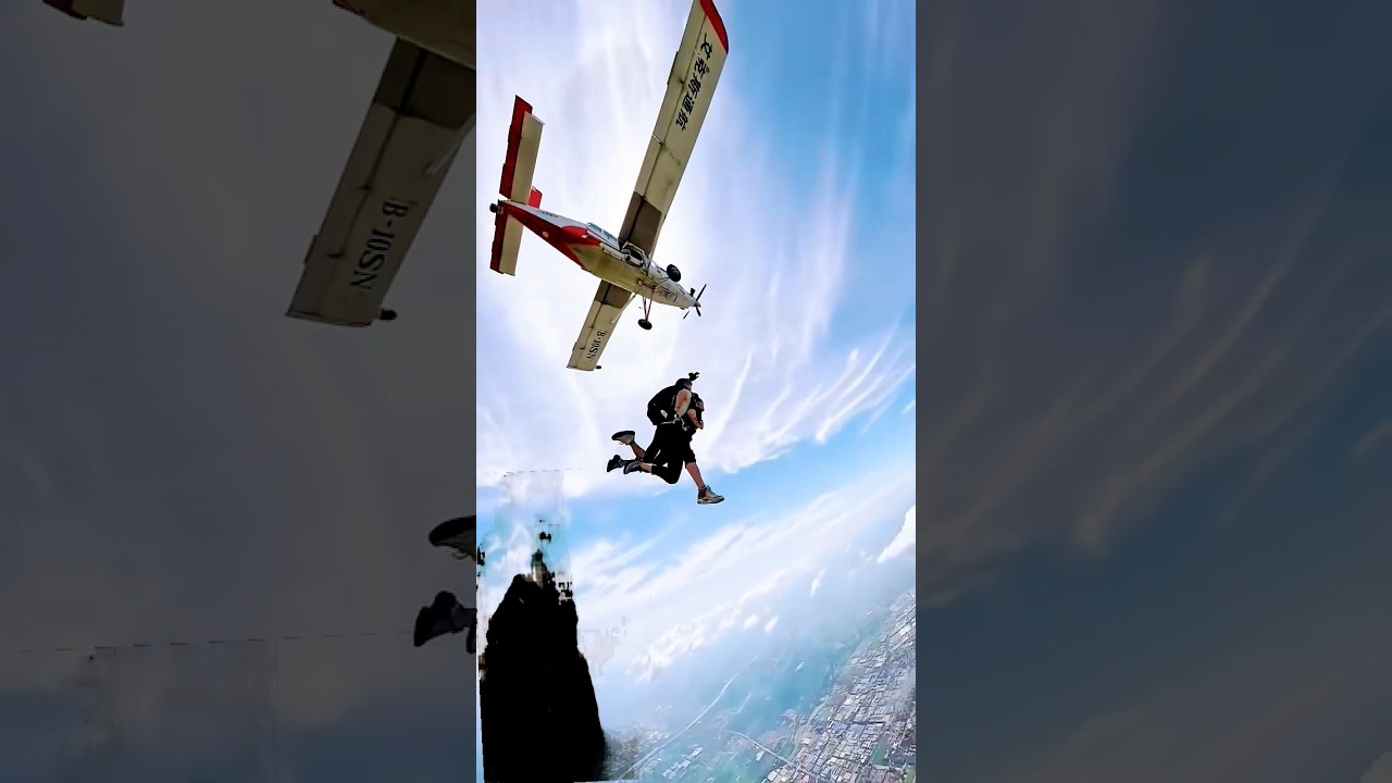 skydiving jump in 10.000fet #skydiving #travel #skydive #youtube 👈