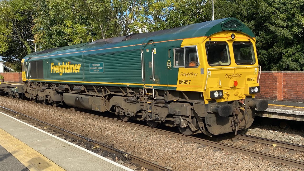 “Stephenson locomotive society 1909 - 2009” 66957 Freightliner 4L85 containers 