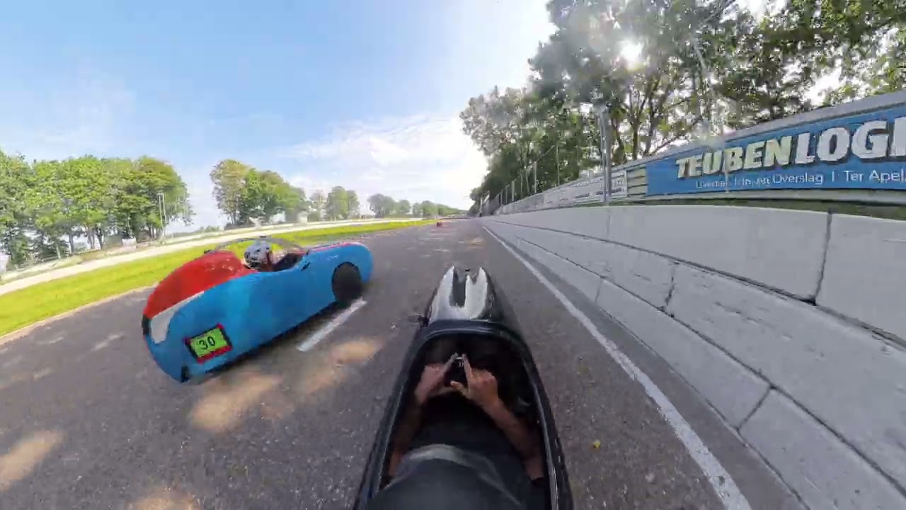 Arend jan aan het warm rijden in ter apel