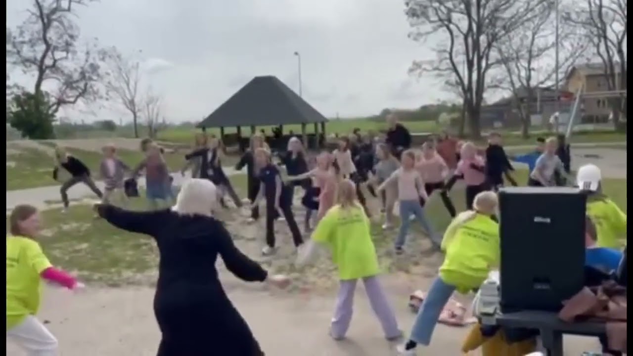 Dans i frikvarter🕺