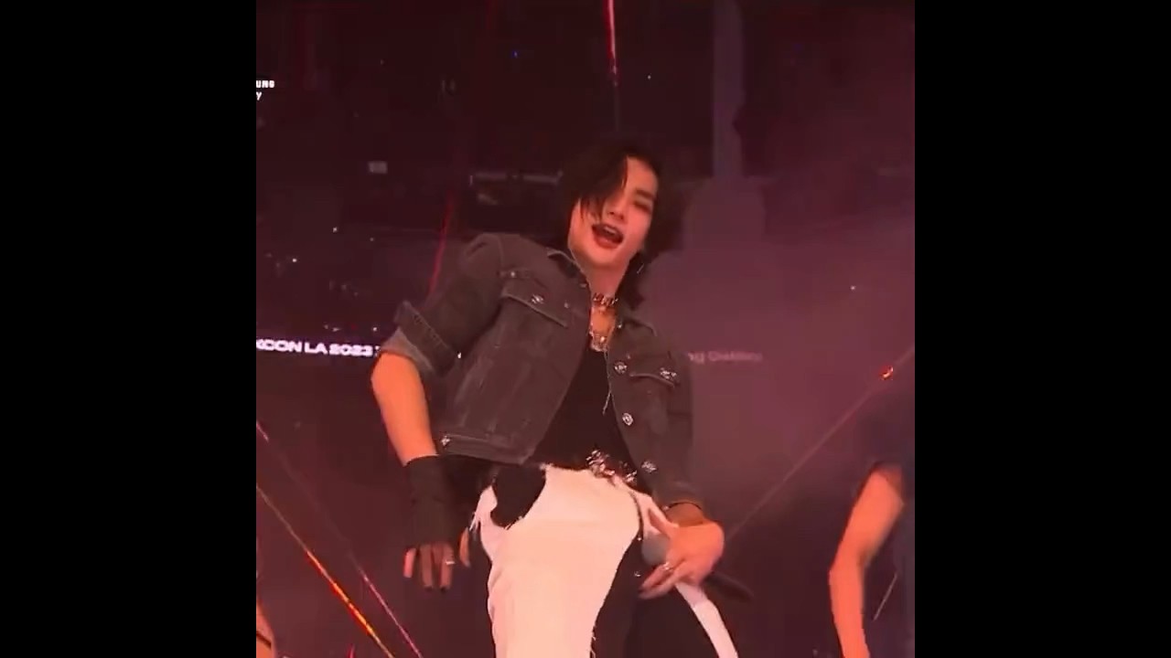 HYUNJIN BODY ROLL #hyunjin #skz #kcon2023