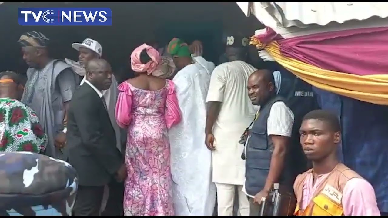 Asiwaju Tinubu Visits Deji Of Akure At His Palace Over 2023 Presidential Ambition