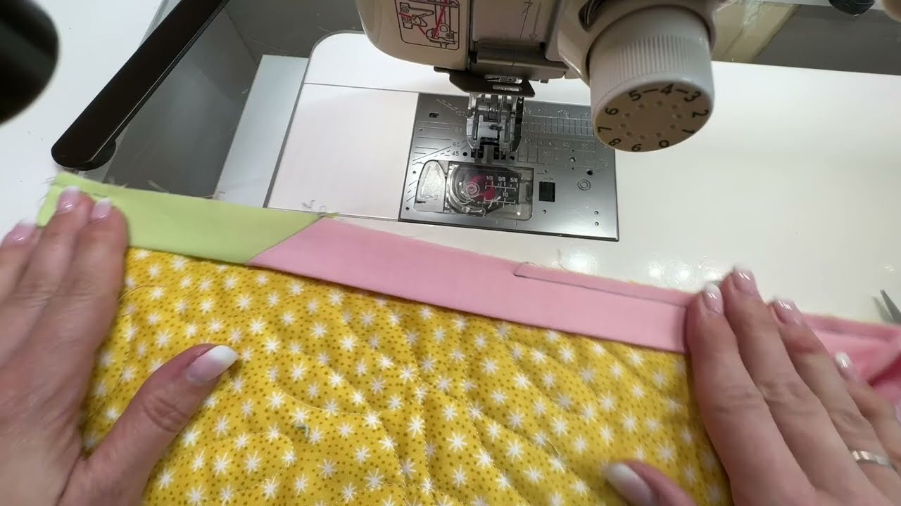 Two Minute Quilter: Machine-stitch binding to a quilt