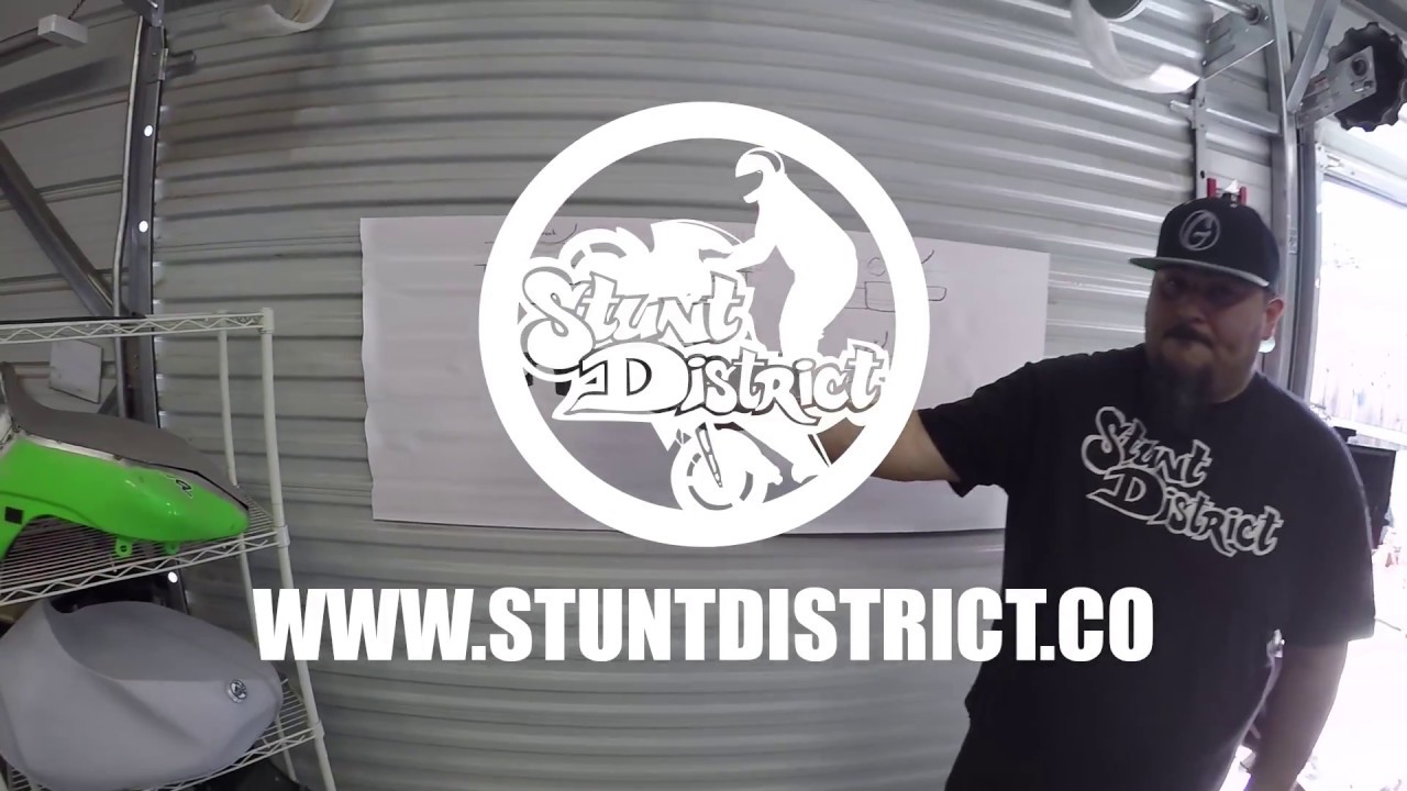 Extended oil pan and pick up for stunt applications/ extended wheelies