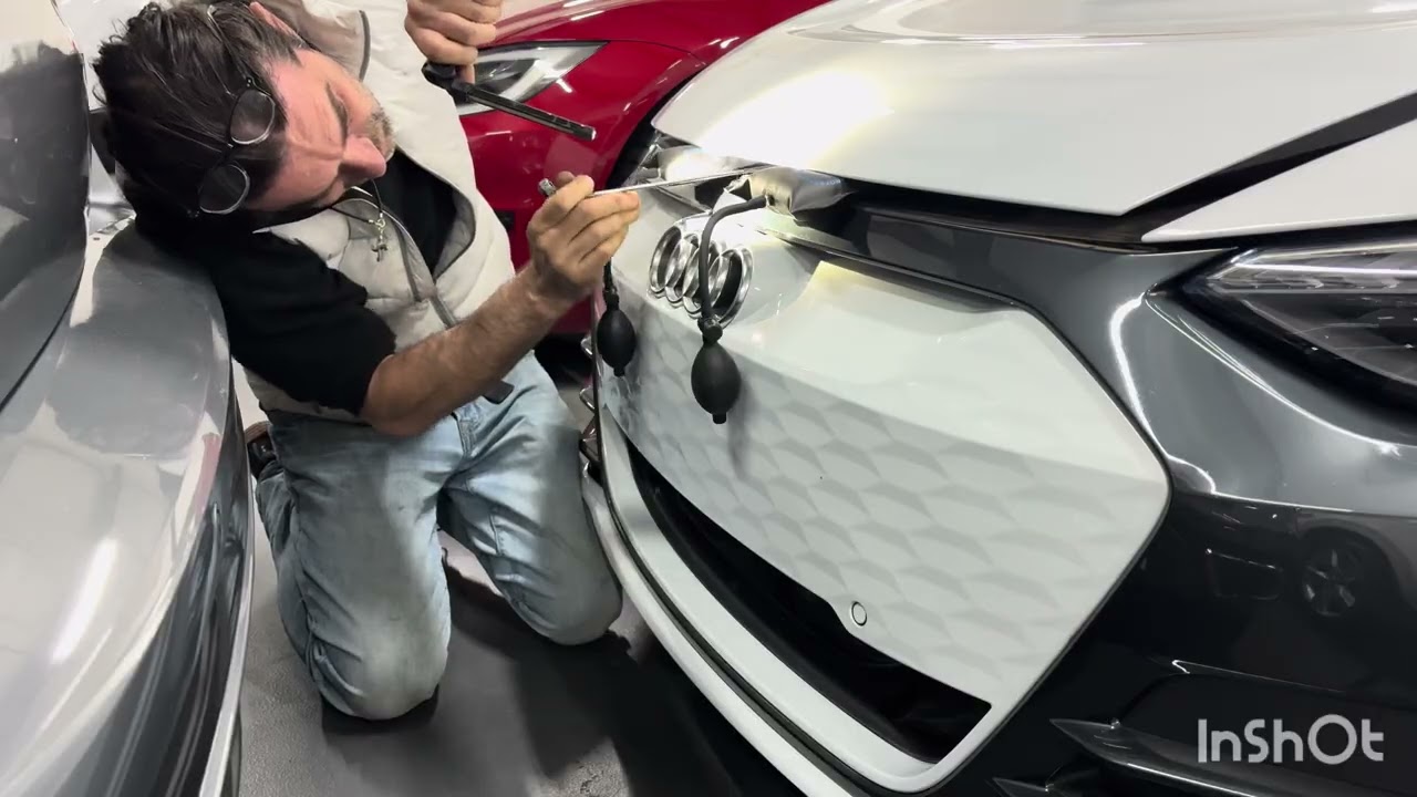 AUDI E-TRON GT: Dead Low Voltage Battery. How to jumpstart the car. Part 1